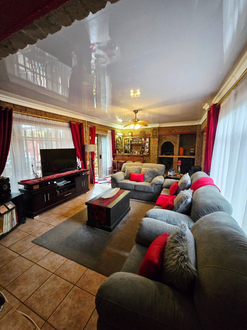 3 Bedroom Property for Sale in Flimieda North West